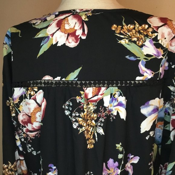 Cute Floral Baby Doll Blouse Crew Neck Keyhole Tie Closure Ladies Size Large - Picture 3 of 9